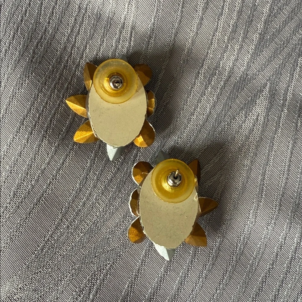 80's Elegant Crystal Floral Earrings - Picture 3 of 5